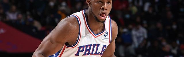 Scotto：凯尔特人与中锋查尔斯-巴锡签下10天短合同